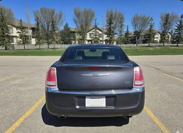 2014 Chrysler 300512180183819898881