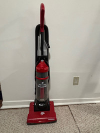 Dirt Devil - vacuum with attachments