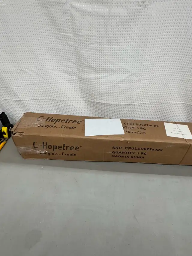 6.5 x 10 ft Patio Umbrella With LEDs  in Patio & Garden Furniture in Hamilton - Image 5