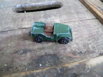plusieurs auto vintage matchbox, majorette a différent prix photo 1 corgi juniors willys jeep # 6199...