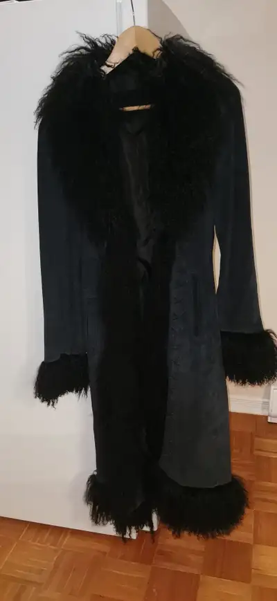 Zara manteau en cuir Suède pour femme, View more