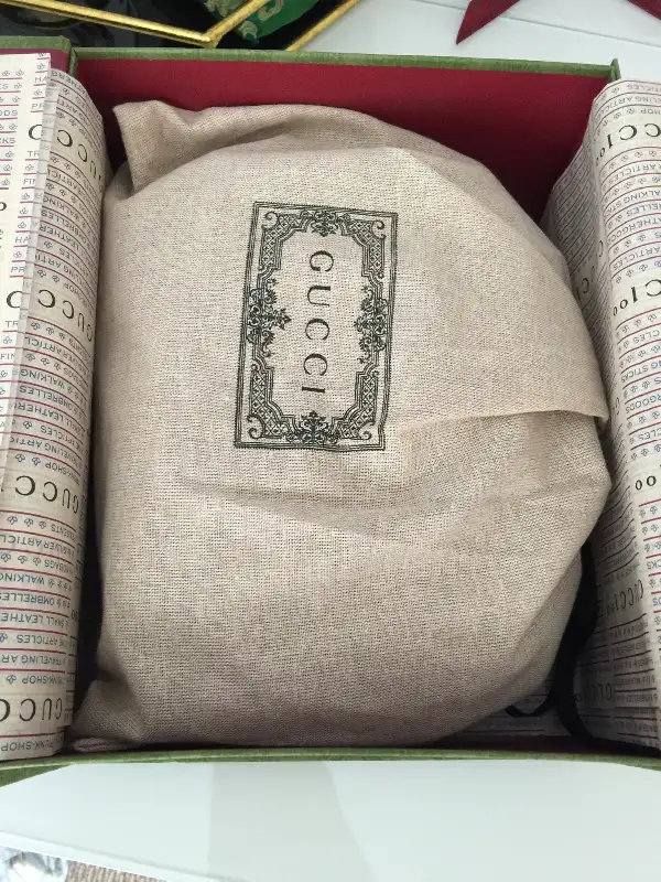 GUCCI Soho Disco Bag Authentic in Women's - Bags & Wallets in Ottawa - Image 5