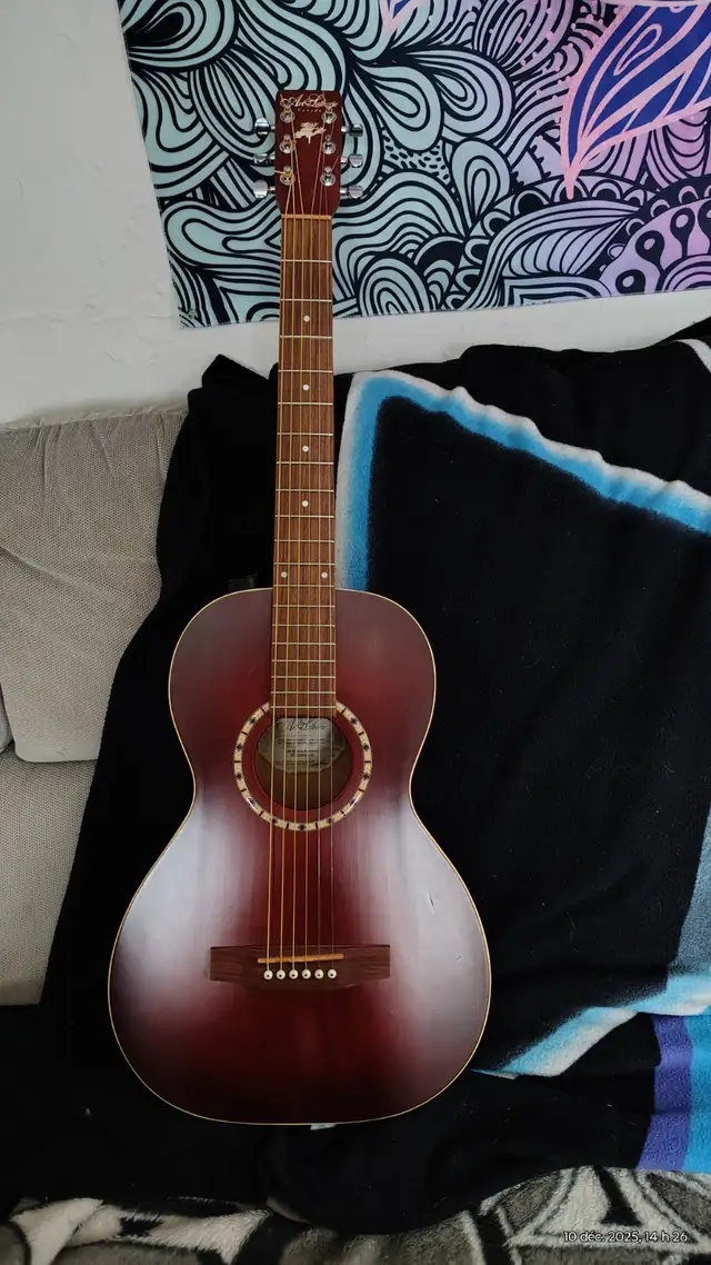 art & lutherie ami spruce burgandy 3/4 in Guitars in Sherbrooke - Image 6