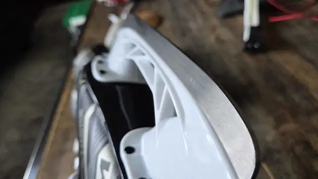 Hockey Skates youth size 13 in Skates & Blades in City of Toronto - Image 5