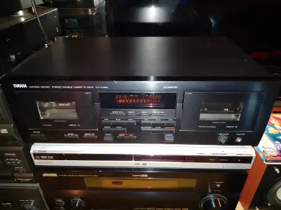 Excellent condition Yamaha KX-W392 double tape deck working perfectly, auto reverse on both decks, D...