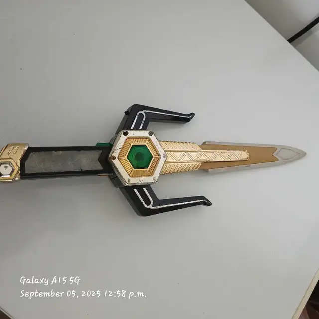 Magna Defender Sword from Power Rangers Lost Galaxy.63654759961089120