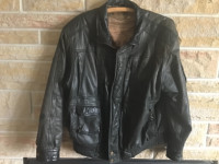 Men’s bomber style leather jacket