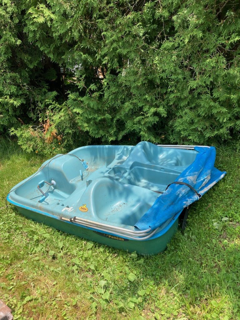 Paddle boat with canopy Canoes, Kayaks & Paddles Trenton Kijiji