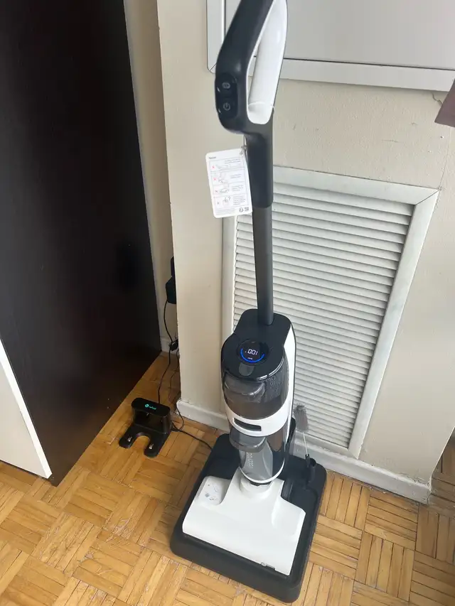 Cordless wet & dry vacuum in Vacuums in Ottawa - Image 2