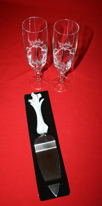 New Wedding Glasses &Cake Knife $10.00