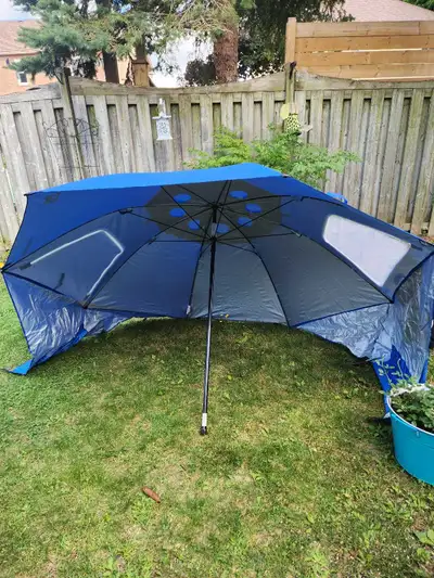 HUGE SPORTS SHADE UMBRELLA BOWMANVILLE , View more