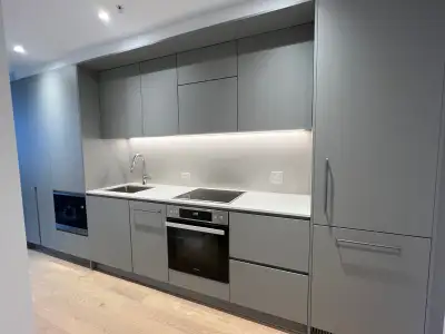 À LOUER appartement au 1 Square Phillips for rent ALL INCLUSIVE