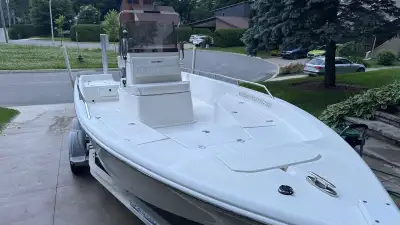 Bateau 21’ réputé pour sa durabilité et sa facilité d’entretien. Conçu autant pour la plaisance que...