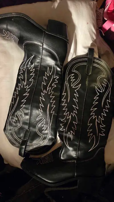 cowgirl boots, View more