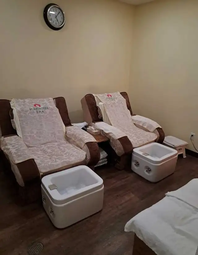 Strathcona Spa & Foot Massage in Massage Services in Edmonton - Image 7
