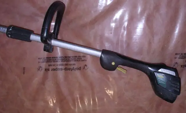 Yardworks grass trimmer/edger in Lawnmowers & Leaf Blowers in Mississauga / Peel Region - Image 8