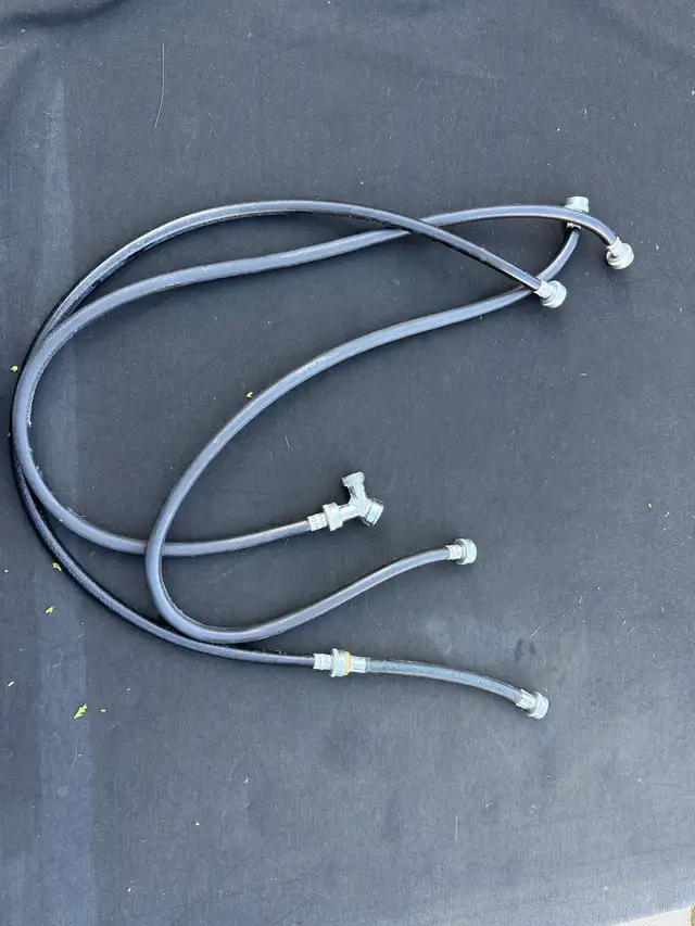 boyaux laveuse sécheuse  in Washers & Dryers in Longueuil / South Shore - Image 2