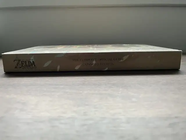 The Legend of Zelda: Breath of the Wild The Official Guide Book in Nintendo Switch in Laval / North Shore - Image 4
