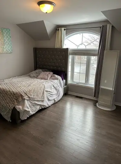 Chambre meublée et tout inclus à Gatineau Aylmer disponible le 1 août