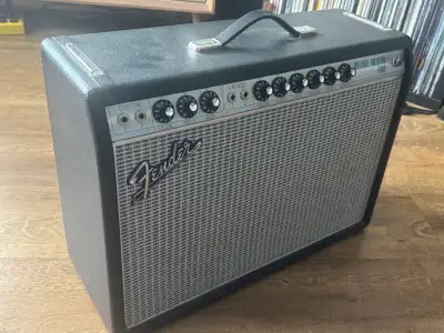 Fender Deluxe Reverb ‘68 Custom, View more