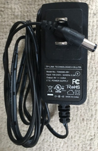TP-Link T090085-2B1 Round Charger - 9V DC 0.85A 7.65W