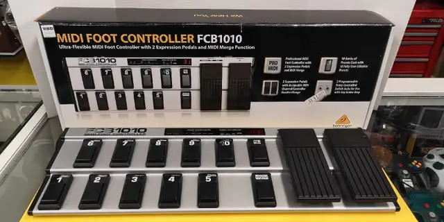 MIDI Foot Controller in Amps & Pedals in City of Montréal - Image 2
