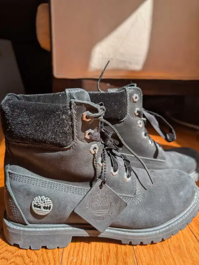 Unisex Black Waterproof Timberland Boots Never Worn Before, wit in Men's Shoes in City of Toronto - Image 2