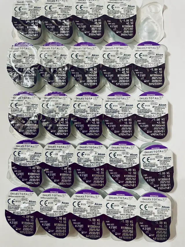 NEW Price!$15  -5.00 HI +2.50 TOTAL 1 Multifocal Contacts
