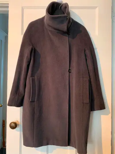 Made in Italy, Marcella Virgin Wool and Cashmere 3/4 length winter coat, size 8. Excellent condition...
