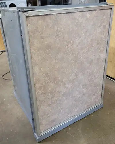 Tested and works as should on propane or 110v. No 12v needed for operation of the propane. Door pane...