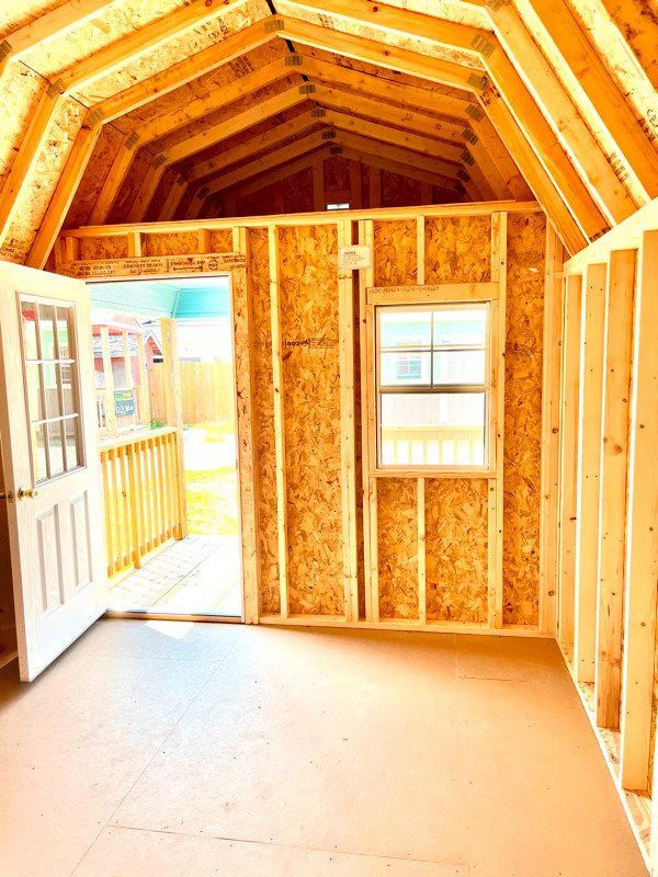 Lofted Cabin For Sale in Outdoor Tools & Storage in London - Image 3