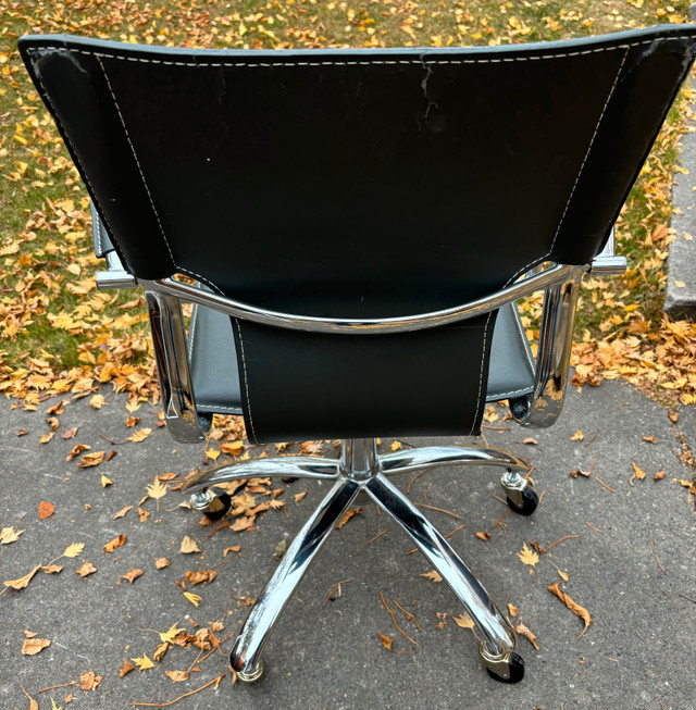 office chair in Chairs & Recliners in Calgary - Image 2