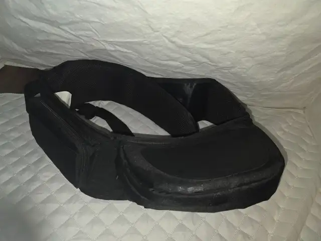 Momcozy Hip Seat Baby Carrier in Strollers, Carriers & Car Seats in City of Toronto - Image 3