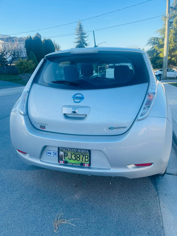 Nissan LEAF 2017 Electric Vehicle, NO GAS $ NEEDED. in Cars & Trucks in Burnaby/New Westminster - Image 4