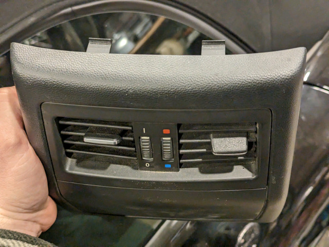 BMW e90 black centre console rear trim non-ashtray in Other Parts & Accessories in Hamilton - Image 3