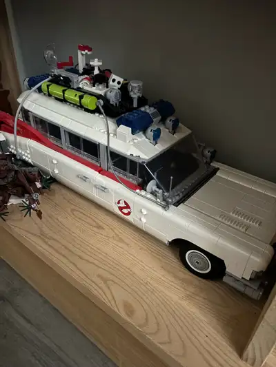 Cash and pick up only. Box and instructions not included.