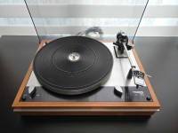 Thorens TD 160 Turntable w/ Ortofon OM10 Cartridge/Stylus