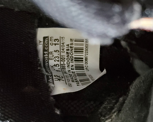 Nike Free Running Shoes 7C in Clothing - 5T in Oshawa / Durham Region - Image 2