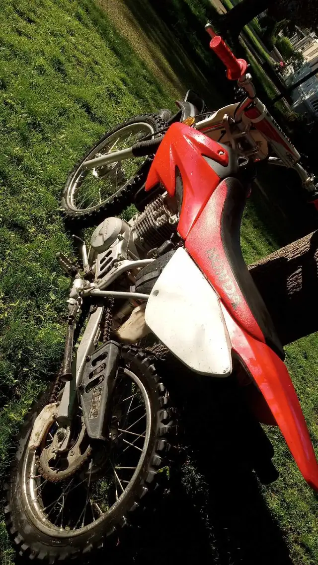 2007 Honda 125 crf in Dirt Bikes & Motocross in London - Image 4