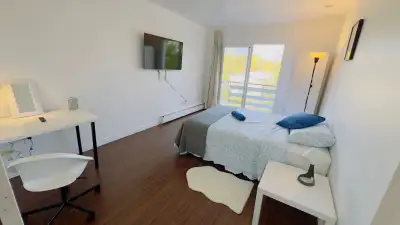 Private room for rent