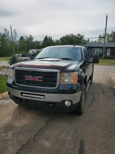 2011 GMC Sierra 2500HD SLT duramax 314000 kms. Body is in ok shape. Deleted . $19,000 + GST Call or...