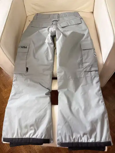 DC Kids Snowboard / Ski Pants – Size 10 / M – Never Worn, View more