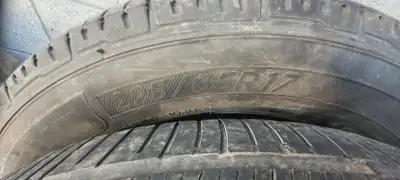 PNEUS D'ETE 225/65R17 MICHELIN each / chaque 35$ SUMMER TIRES MICHELIN 225 65 R17