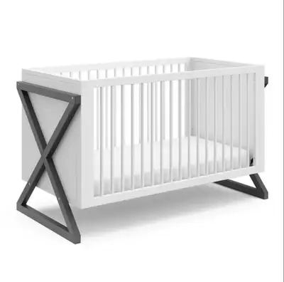 Storkcraft Equinox Convertible Crib (with toddler rail, manual), View more