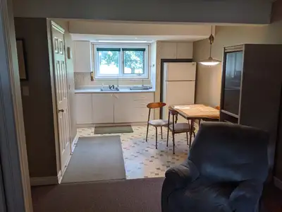 BRIGHT, QUIET and CLEAN 1 Bedroom Apartment for Rent