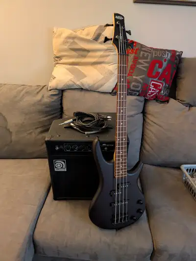 Ibanez 3/4 size bass is perfect for those with a shorter reach. Sold together only. Please don't ask...