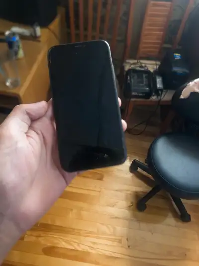 iPhone 11 pour pièces, View more