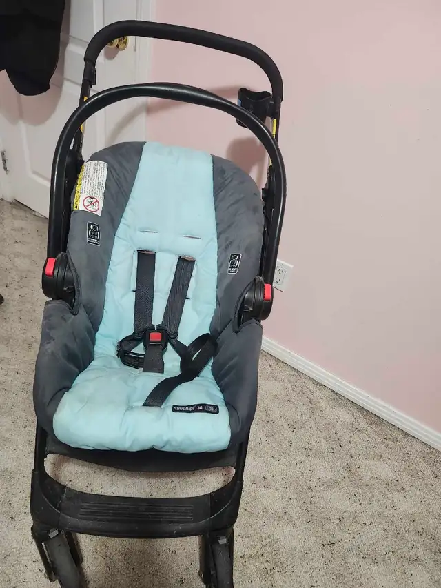 car seat with stoller in Clothing - 12-18 Months in Edmonton - Image 2