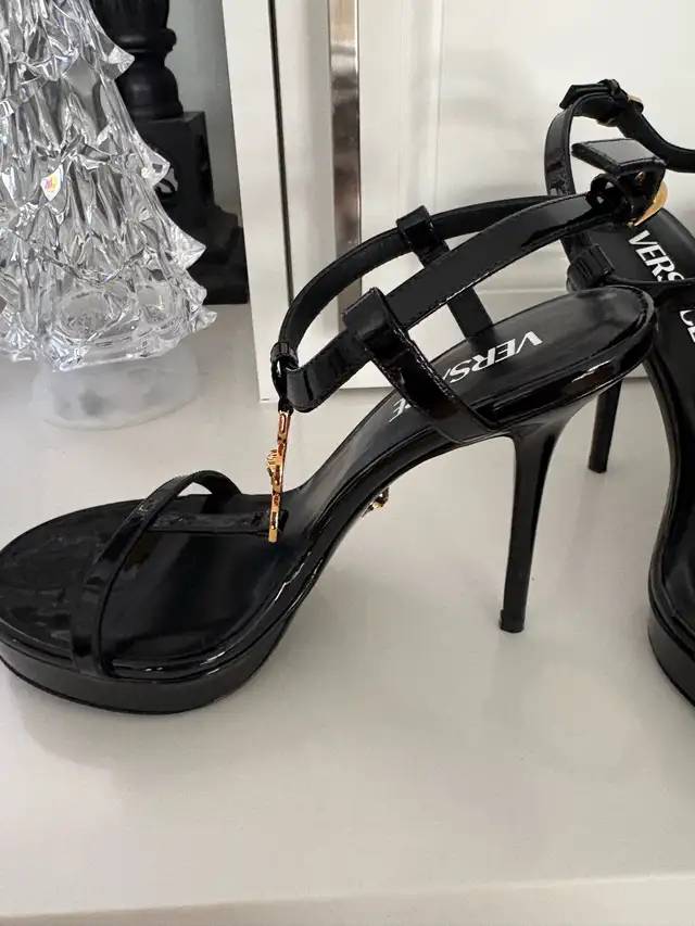 designer shoes in Clothing, Shoes & Accessories in Markham / York Region - Image 3