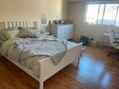 4326 W 10th ave Room available from May 1 - Aug 31 for $1500/month . All utilities and wifi are incl...